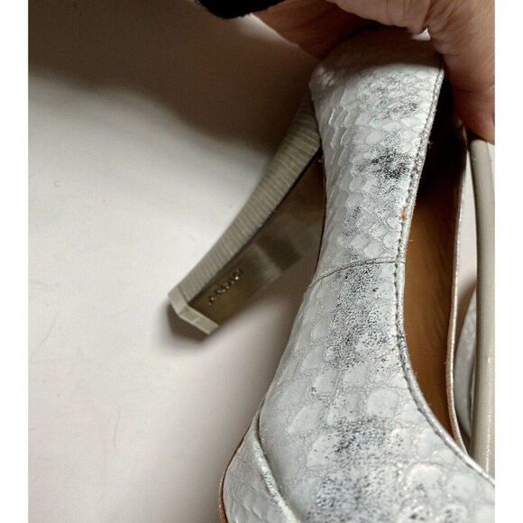 DKNY Coletta Silver Metallic Platform Heels Snakeskin Leather NWOB Size 9 - Picture 4 of 13